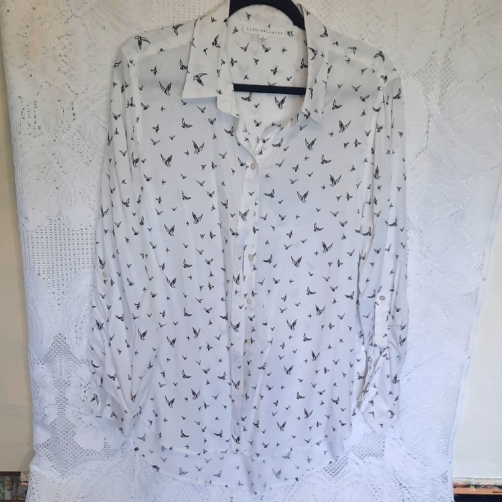 Ladies Blouse By Jane Delancy Sz L Tiny Birds On White Rayon Rollup Sleeves